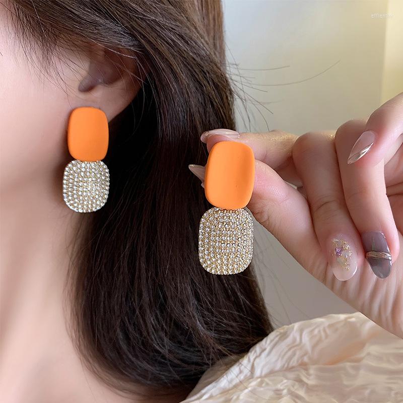 Backs Earrings Geometric Block No Hole Ear Clips Inlaid Rhinestone Clip Earring Without Piercing Minimalist Jewelry CEk595
Backs Earrings Geometric Block No Hole Ear Clips Inlaid Rhinestone Clip Earring Without Piercing Minimalist Jewelry CEk595
