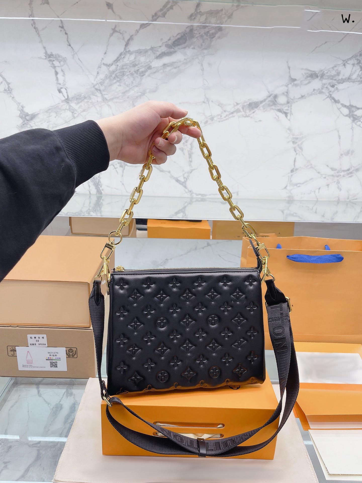 Women's handbag envelope shoulder bag tote bag folding box airplane box lamb leather fabric many small compartments size 24 19, Black
Women's handbag envelope shoulder bag tote bag folding box airplane box lamb leather fabric many small compartments size 24 19, Black