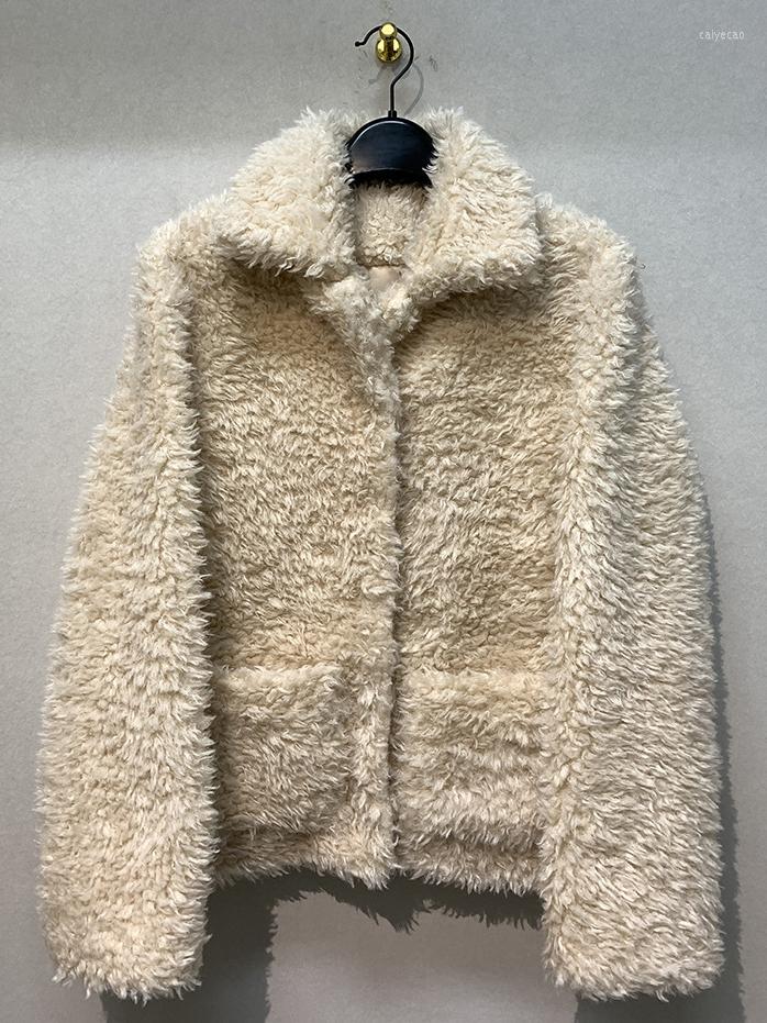 Women' Fur Beige 2022 Autumn Winter Women Tops Pocket Warm Fleece Coat Fluffy Jacket Lamb Wool Female Thick Overcoat, Picture shown
Women' Fur Beige 2022 Autumn Winter Women Tops Pocket Warm Fleece Coat Fluffy Jacket Lamb Wool Female Thick Overcoat, Picture shown
