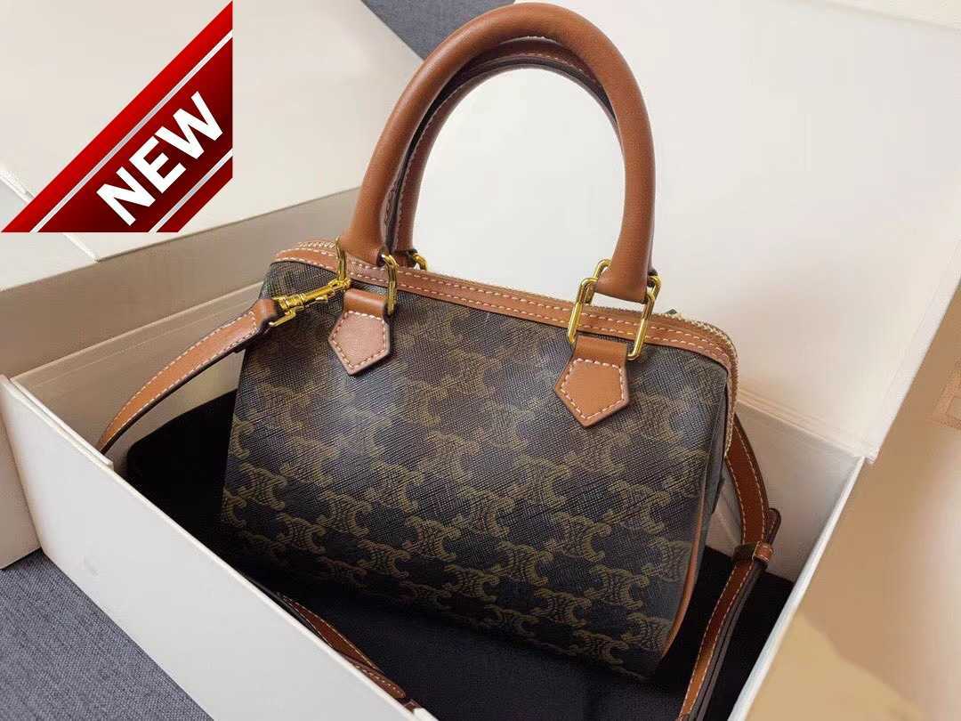 Women's Designer Bags Jlaunt Triumphal Arch Boston Bag Ancient Flower Hand Pillow Single Shoulder Cross Female Factory Direct Sales, Reading
Women's Designer Bags Jlaunt Triumphal Arch Boston Bag Ancient Flower Hand Pillow Single Shoulder Cross Female Factory Direct Sales, Reading
