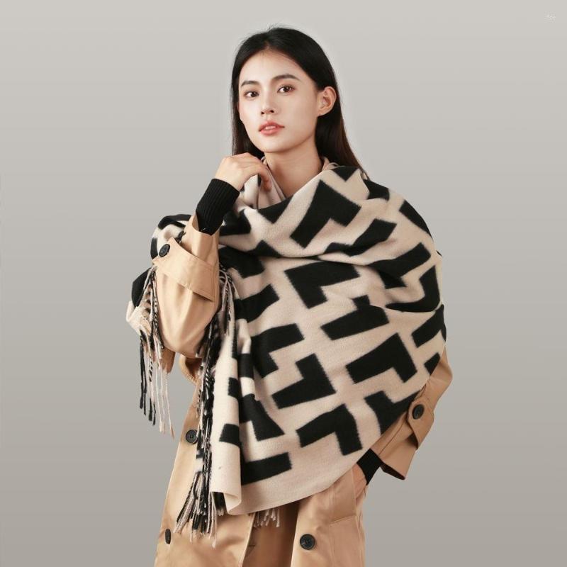 Scarves Luxury Chic Autumn And Winter Print Scarf Women's Cashmere Feeling Warm Tassel Fashion Shawl Gingham Oblong
Scarves Luxury Chic Autumn And Winter Print Scarf Women's Cashmere Feeling Warm Tassel Fashion Shawl Gingham Oblong