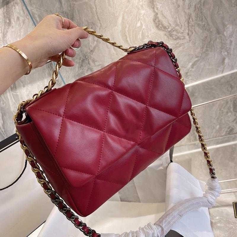 CC Bag Wallets 19 Jumbo Classic Flap Designer Crossbody Bags Lambskin Genuine Leather Womens Large Capacity Quilted Totes Big Pochette Purse, Box
CC Bag Wallets 19 Jumbo Classic Flap Designer Crossbody Bags Lambskin Genuine Leather Womens Large Capacity Quilted Totes Big Pochette Purse, Box