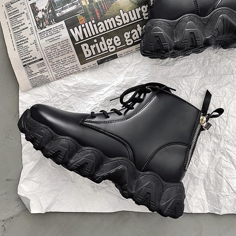 Men's thick soled Martin boots British style autumn and winter black leather zipper motorcycle combat boots Middle work clothes High rise man's shoes
Men's thick soled Martin boots British style autumn and winter black leather zipper motorcycle combat boots Middle work clothes High rise man's shoes