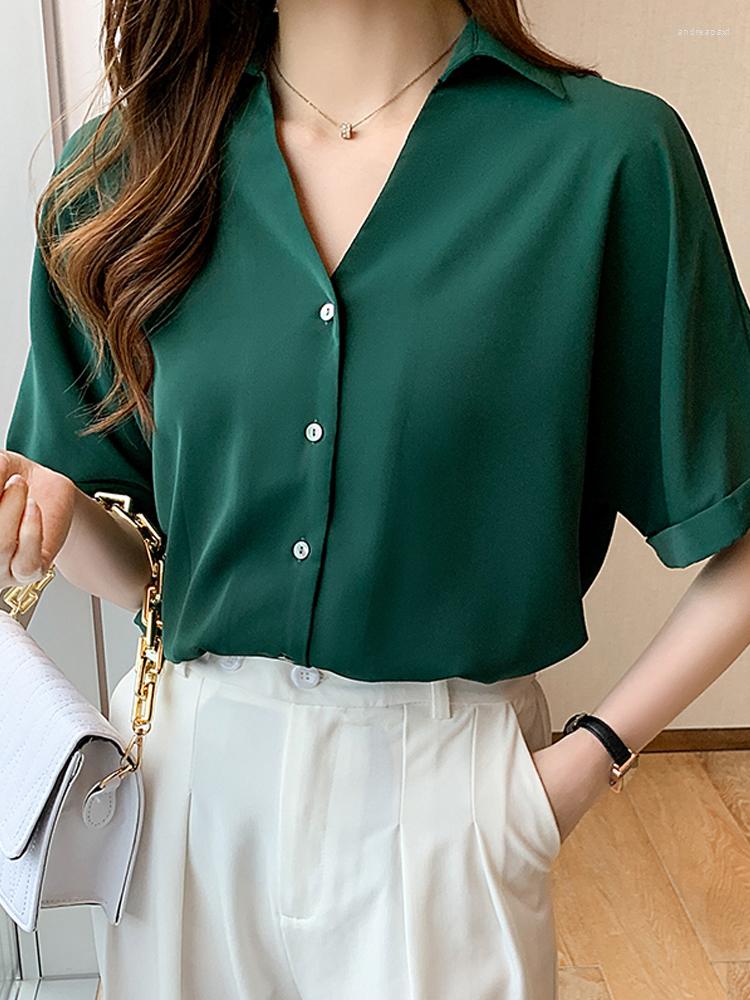 Women' Blouses Women Shirt Fashion Style Dark Green Solid Brightening Skin White Loose Blouse Female V-neck Button Up Short-sleeved Top
Women' Blouses Women Shirt Fashion Style Dark Green Solid Brightening Skin White Loose Blouse Female V-neck Button Up Short-sleeved Top