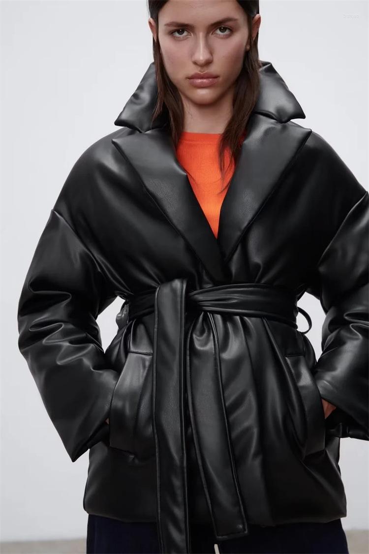 Women's Leather Autumn And Winter Women's Fashion Imitation Blazer Padded Coat Loose Belted Long-sleeved PU Jacket, Black
Women's Leather Autumn And Winter Women's Fashion Imitation Blazer Padded Coat Loose Belted Long-sleeved PU Jacket, Black