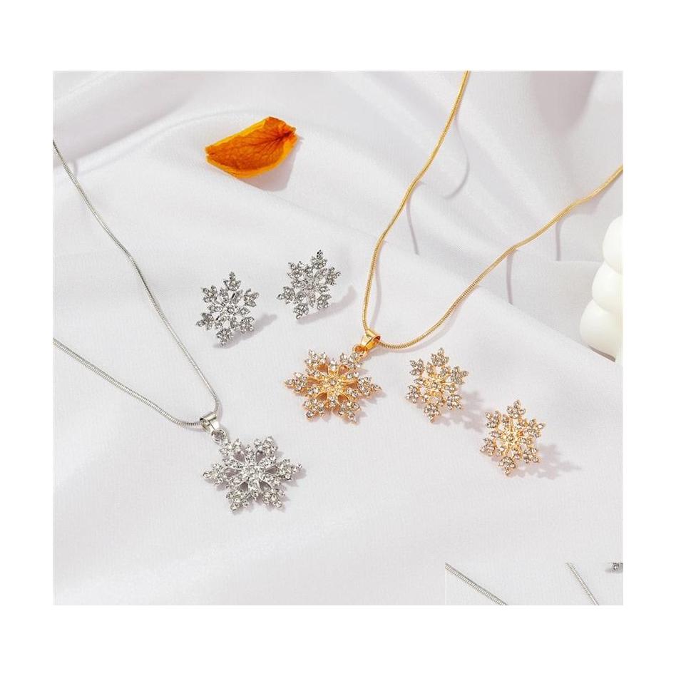 Earrings Necklace Snowflake Necklace Earrings Christmas Luxury Jewelry Set Accessories Valentines Party Gifts 5626 Q2 Drop Delivery Dh4Vo, Silver
Earrings Necklace Snowflake Necklace Earrings Christmas Luxury Jewelry Set Accessories Valentines Party Gifts 5626 Q2 Drop Delivery Dh4Vo, Silver