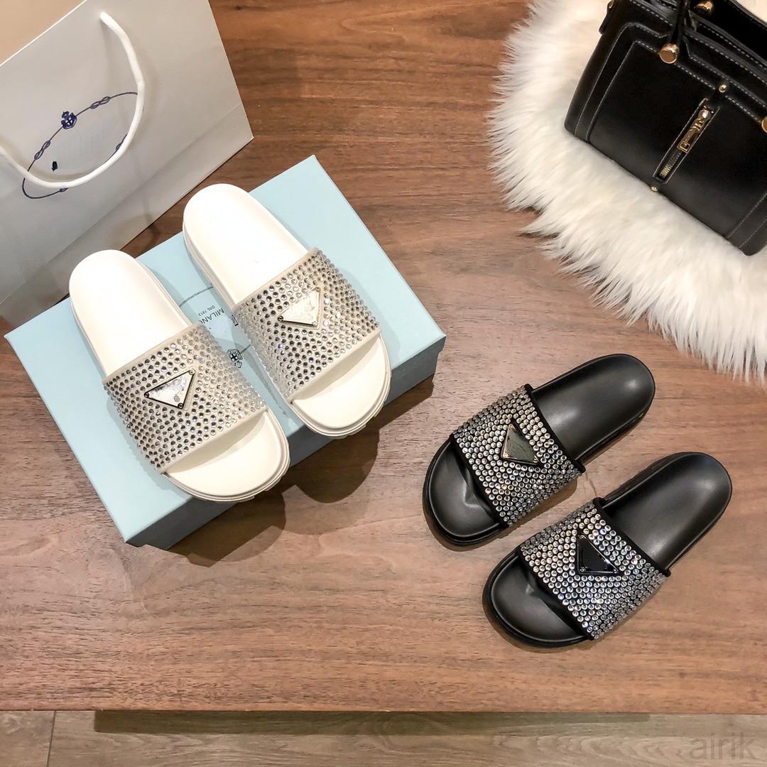 Summer Shoes Women Genuine Leather Slippers Crystal Outside Flip Flops trends Flat Bottom Travel Lazy Slides Designer Shoes trend, Black
Summer Shoes Women Genuine Leather Slippers Crystal Outside Flip Flops trends Flat Bottom Travel Lazy Slides Designer Shoes trend, Black