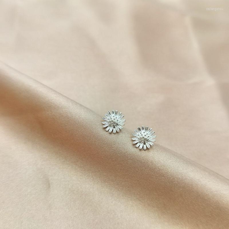 Stud Earrings Luxur Flower Earring S925 Silver Needle Jewelry For Women Korean Fashion Unusual Ear Piercing Body Dcorations
Stud Earrings Luxur Flower Earring S925 Silver Needle Jewelry For Women Korean Fashion Unusual Ear Piercing Body Dcorations