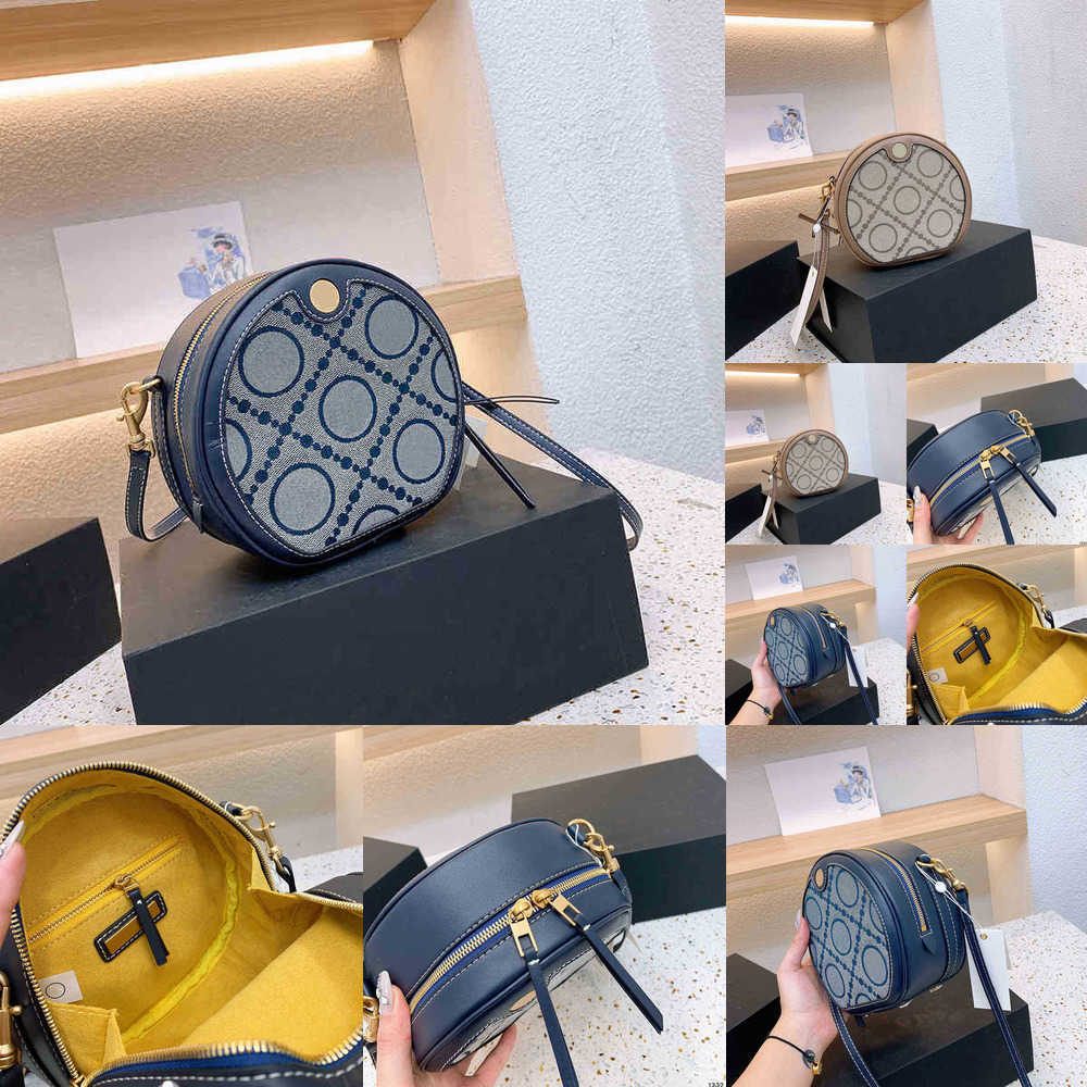 Womens Evening Bags Designer Shoulder Bag Circular Women Handbag Classic Printed Luxury Messenger Clutch Lady Purse 220909, Tbbag blue
Womens Evening Bags Designer Shoulder Bag Circular Women Handbag Classic Printed Luxury Messenger Clutch Lady Purse 220909, Tbbag blue