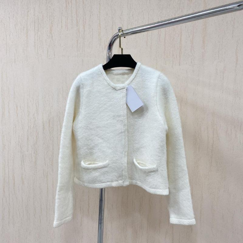Women' Fur 2022 Clothing Autumn And Winter Style Retro Girl Fashionable Jacket, White
Women' Fur 2022 Clothing Autumn And Winter Style Retro Girl Fashionable Jacket, White