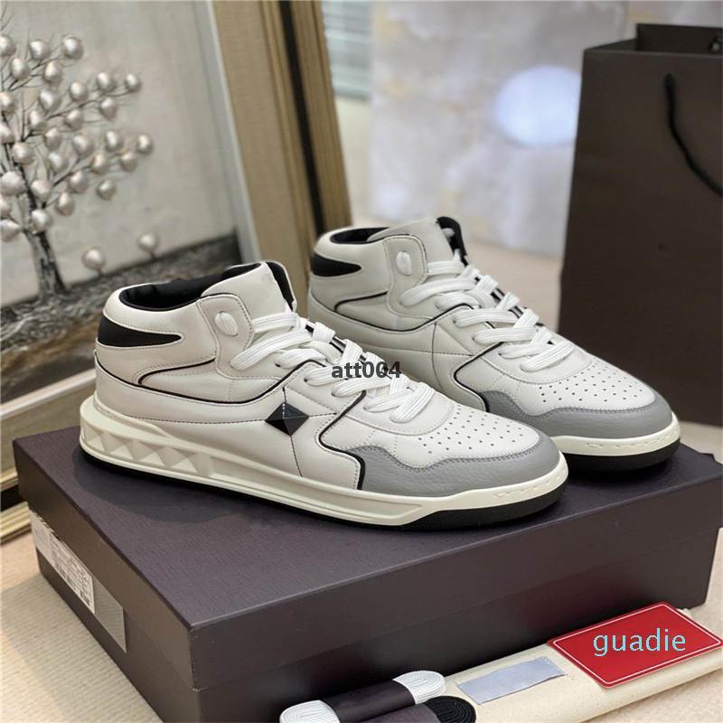 Fashion-Luxury designer Casual Shoes Top Quality one stud hi-top sneakers White Sneaker trainers Leather Traine valentinoes valentinoity HHF
Fashion-Luxury designer Casual Shoes Top Quality one stud hi-top sneakers White Sneaker trainers Leather Traine valentinoes valentinoity HHF