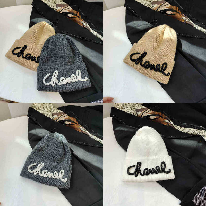 Berets designer 2021 pearl Wool Hat Women's small fragrance knitted hat net red autumn and winter thickened warm solid color letter cold hatXW54, Khaki
Berets designer 2021 pearl Wool Hat Women's small fragrance knitted hat net red autumn and winter thickened warm solid color letter cold hatXW54, Khaki