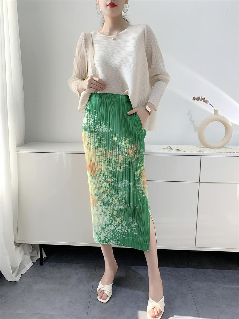 Skirts Miyake Pleated Skirt Summer Women's Temperament Leisure Split Printed Midi Slimming 2022, Blue
Skirts Miyake Pleated Skirt Summer Women's Temperament Leisure Split Printed Midi Slimming 2022, Blue