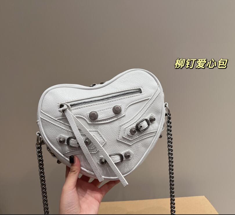 designer bags handbag bag Purse Chains Cross body Heart Love Shoulder bags genuine Leather rivet style wallets Cosmetic phone pochette Valentine's Day Gifts, Blue
designer bags handbag bag Purse Chains Cross body Heart Love Shoulder bags genuine Leather rivet style wallets Cosmetic phone pochette Valentine's Day Gifts, Blue