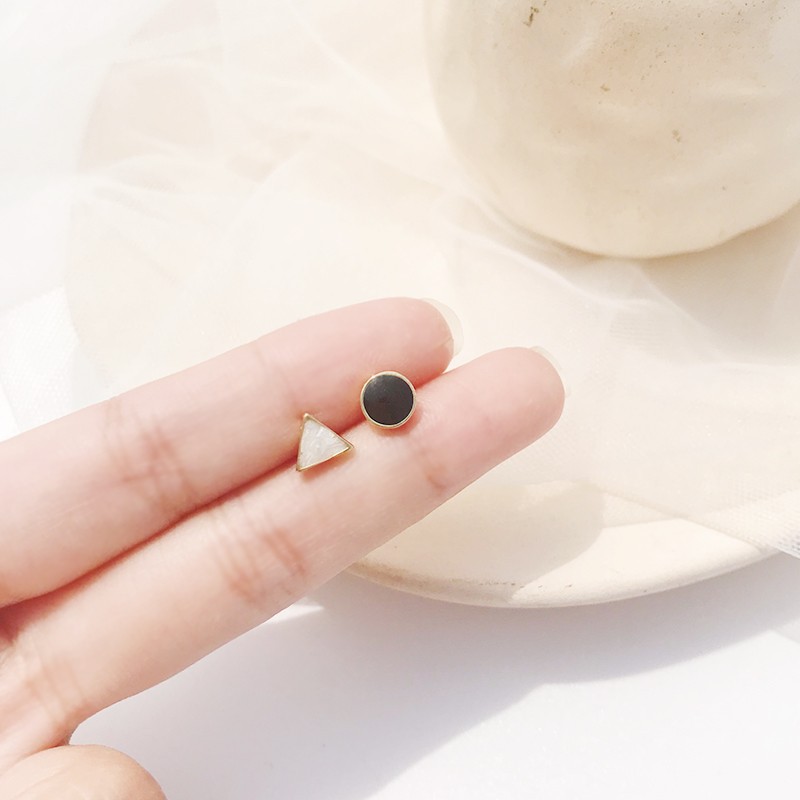 Fashion 925 Sterling Silver Stud Earrings Geometry Black and White checkered agate Earrings for Women korea Jewelry
Fashion 925 Sterling Silver Stud Earrings Geometry Black and White checkered agate Earrings for Women korea Jewelry
