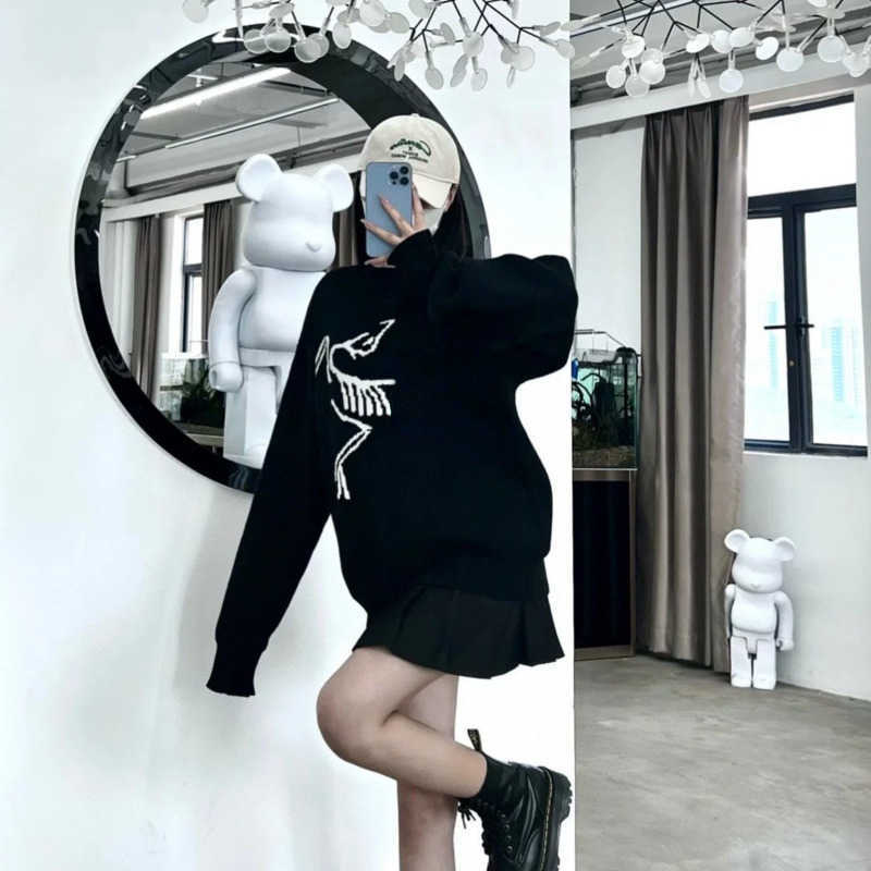Designer knitted sweater mens oversize pullover coat casual sweater arc womens sweatshirt couple long-sleeved pullovers top, Black
Designer knitted sweater mens oversize pullover coat casual sweater arc womens sweatshirt couple long-sleeved pullovers top, Black