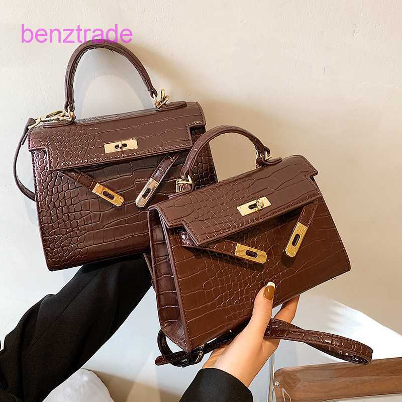 Herme Kely bags for women online shop 2022 winter size simple metal bu le fashion single shoulder cross crocodile pattern Pu small square, Large black
Herme Kely bags for women online shop 2022 winter size simple metal bu le fashion single shoulder cross crocodile pattern Pu small square, Large black