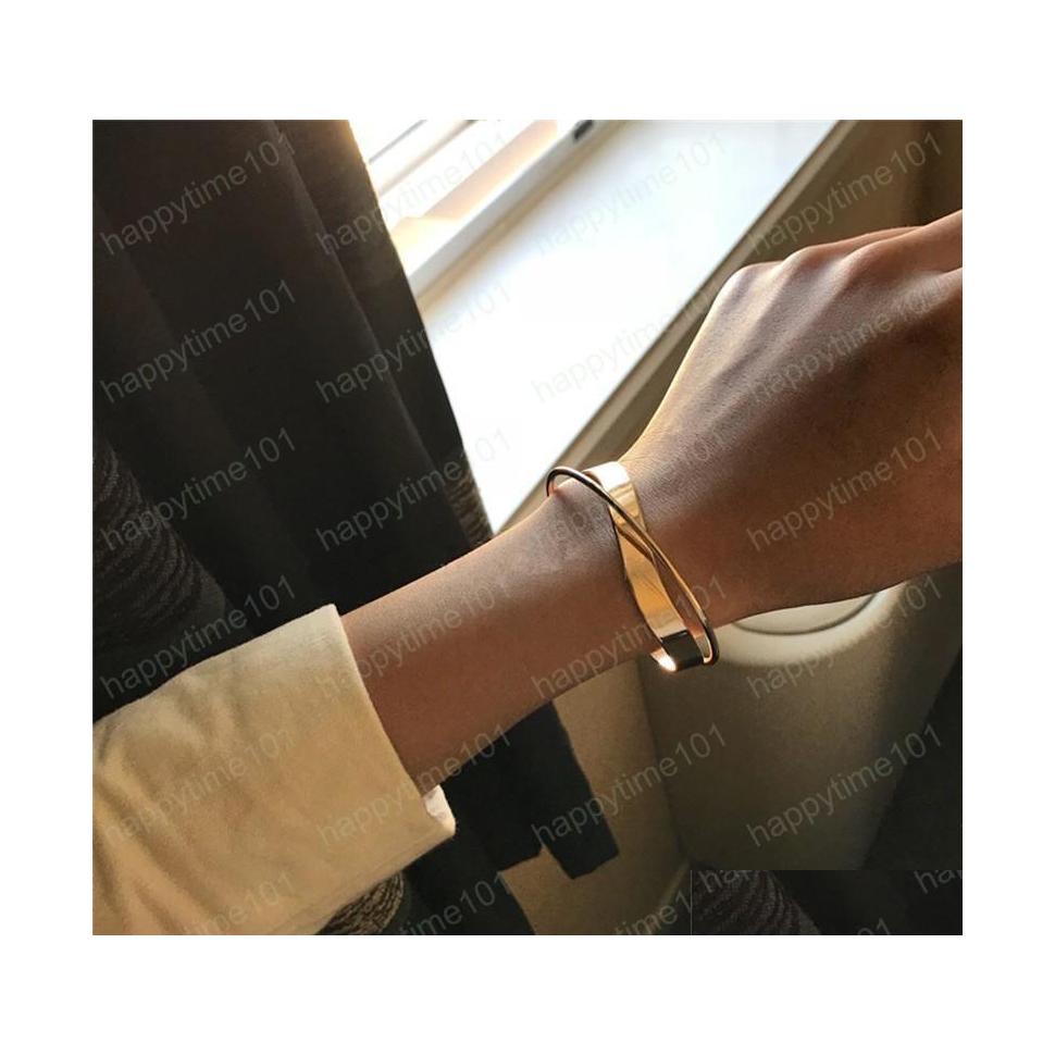 Bangle Glossy Double Layer Cuff Bracelet Vintage Geometric Irregar Cross Ripple Open Bangle For Women Girl Party Fashion Korean Jewe Dhovf
Bangle Glossy Double Layer Cuff Bracelet Vintage Geometric Irregar Cross Ripple Open Bangle For Women Girl Party Fashion Korean Jewe Dhovf