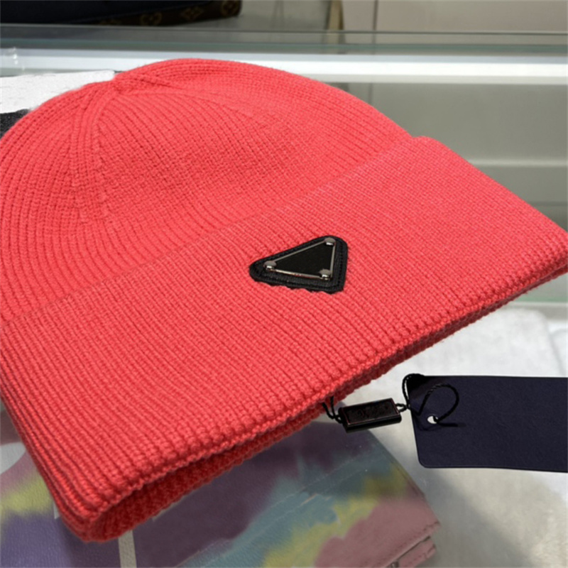 Casual Designer Fashion Street Hat For Women Men Luxury Knit Beanie Fitted Caps Wool Warm Outdoor Winter Hats With Geometric, Red
Casual Designer Fashion Street Hat For Women Men Luxury Knit Beanie Fitted Caps Wool Warm Outdoor Winter Hats With Geometric, Red