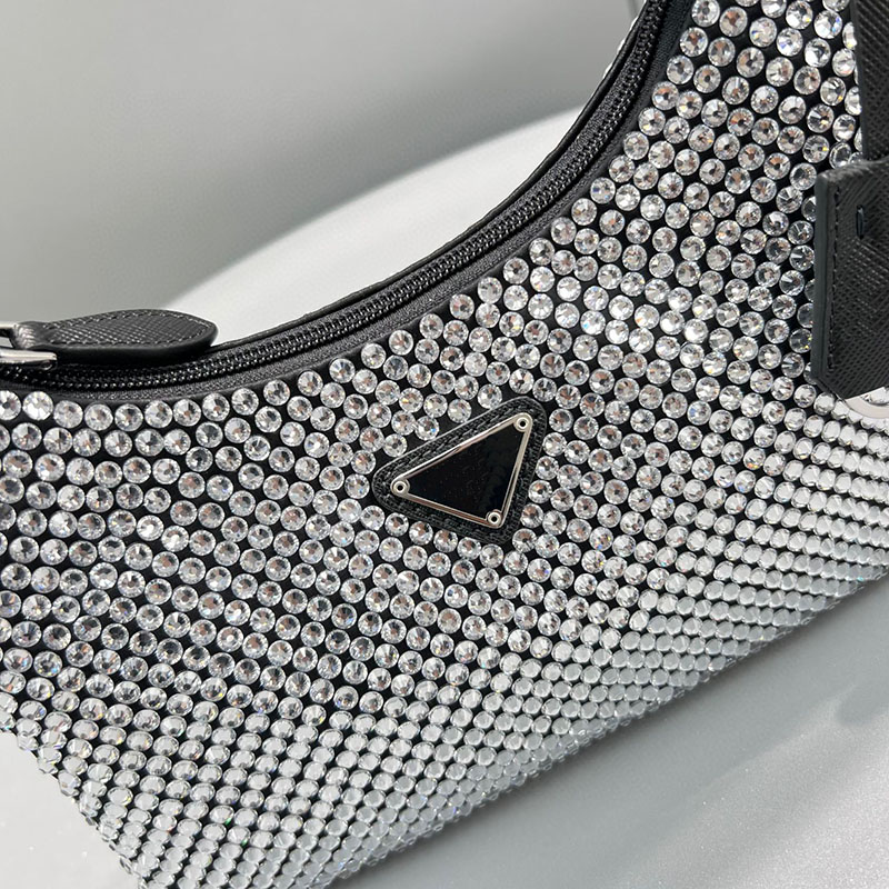 Designer luxury shoulder bag pra bags handbags for women lady Chest pack Composite Tote chains canvas handbag purse messenger hobo 3 in 1 vintage sacoche HDM01, White
Designer luxury shoulder bag pra bags handbags for women lady Chest pack Composite Tote chains canvas handbag purse messenger hobo 3 in 1 vintage sacoche HDM01, White