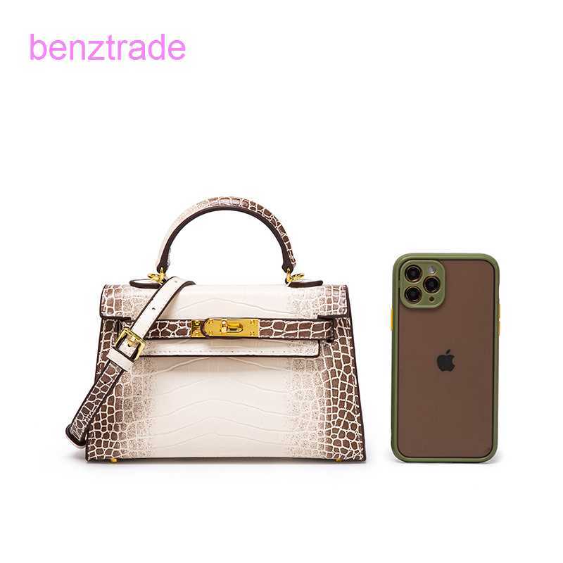 Herme Kely bags for women online shop Guangzhou New Small Bag Crocodile Pattern Handheld One shoulder Crossbody Women's Fashion E0WC, Black and white trumpet
Herme Kely bags for women online shop Guangzhou New Small Bag Crocodile Pattern Handheld One shoulder Crossbody Women's Fashion E0WC, Black and white trumpet
