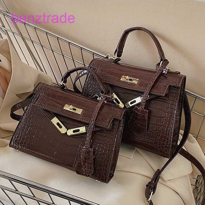 Herme Kely bags for women online shop Bag s Crocodile One Shoulder 2022 Korean Handbag Commuter Women's, Large black
Herme Kely bags for women online shop Bag s Crocodile One Shoulder 2022 Korean Handbag Commuter Women's, Large black