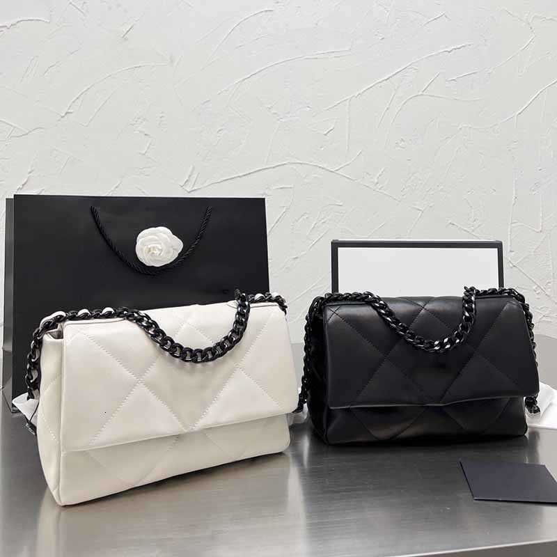 CC Bag Wallets 25cm Flap Ladies Jumbo Designer Bags Black White Genuine Leather Classic Handbags Ruthenium-Finish Mater Handle Chain High Ca, Box
CC Bag Wallets 25cm Flap Ladies Jumbo Designer Bags Black White Genuine Leather Classic Handbags Ruthenium-Finish Mater Handle Chain High Ca, Box