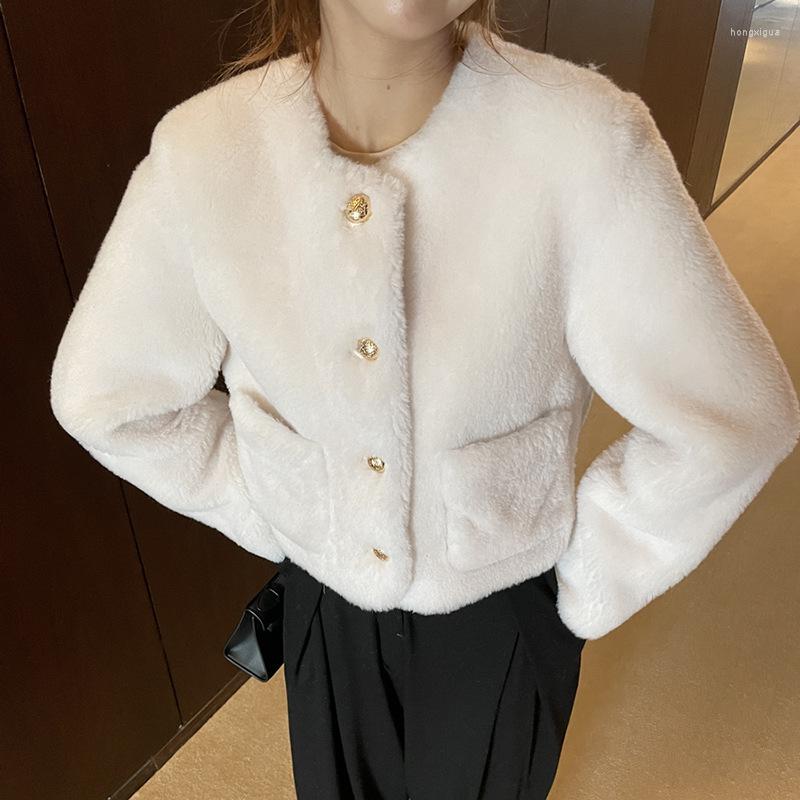 Women's Fur Wool Winter Jacket Women Coat Pocket Short Outerwear Streetwear White Tops Elegant Female Fashion Japanese Korean
Women's Fur Wool Winter Jacket Women Coat Pocket Short Outerwear Streetwear White Tops Elegant Female Fashion Japanese Korean