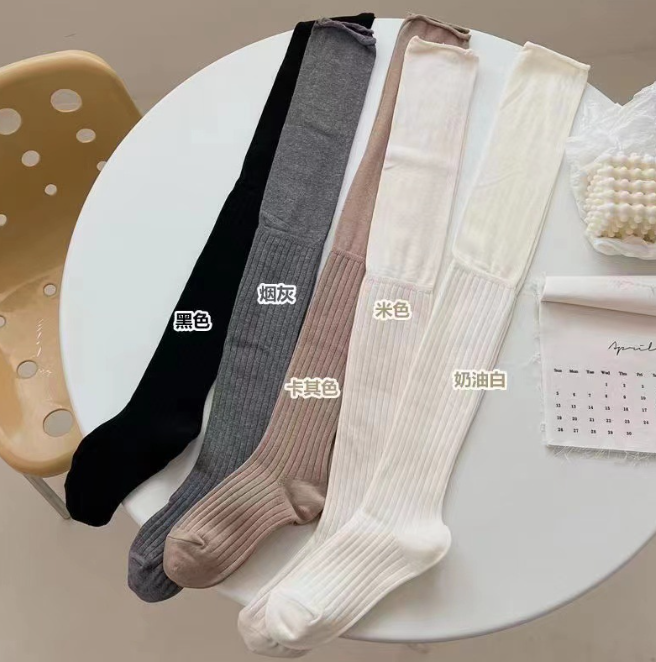 Autumn and Winter Milk White Stockings Female Khaki Thigh High Socks Beige Hold-Ups Japanese Stitching Knee Sock Bunching Socks, Black
Autumn and Winter Milk White Stockings Female Khaki Thigh High Socks Beige Hold-Ups Japanese Stitching Knee Sock Bunching Socks, Black