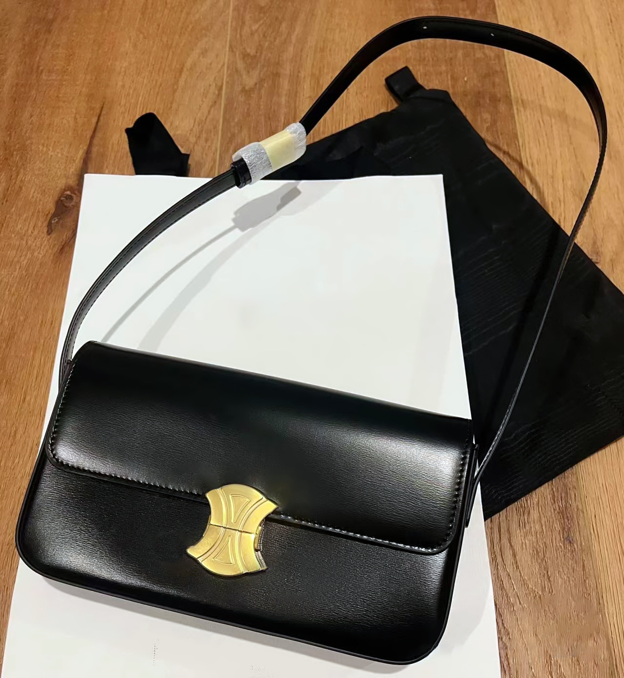 Classic TEEN TRIOMPHE envelope clutch flap Bag Luxury baguette tote Women's mens Designer purses Shoulder metal sign crossbody Genuine leather fashion Bags handbag, Mon0gram black
Classic TEEN TRIOMPHE envelope clutch flap Bag Luxury baguette tote Women's mens Designer purses Shoulder metal sign crossbody Genuine leather fashion Bags handbag, Mon0gram black