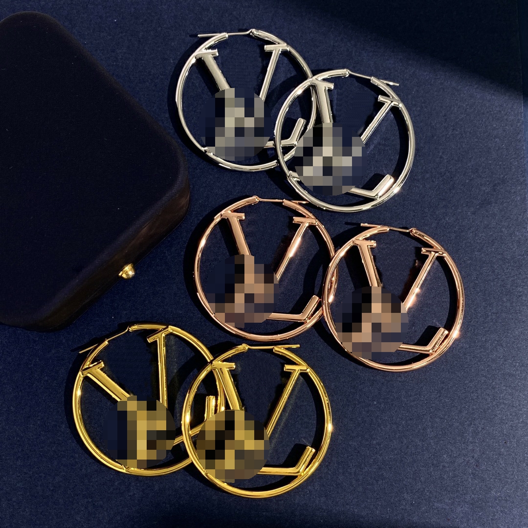 New designed women Silver exaggerated Dangle Earring studs Great L Letter Brass 18K Gold plating ladies round Earrings Designer Jewelry LE-4
New designed women Silver exaggerated Dangle Earring studs Great L Letter Brass 18K Gold plating ladies round Earrings Designer Jewelry LE-4