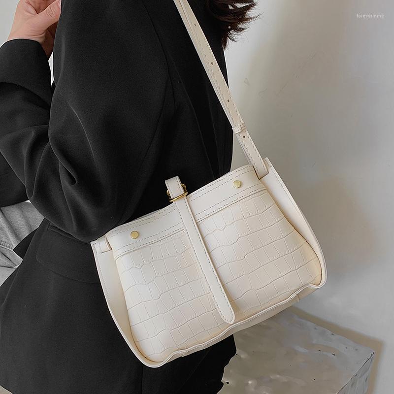 Evening Bags VeryMe Quality Leather Women's Shoulder For Ladies Solid Color Handbags Large Capacity Female Tote Pack Bandoleras De Mujer, Black
Evening Bags VeryMe Quality Leather Women's Shoulder For Ladies Solid Color Handbags Large Capacity Female Tote Pack Bandoleras De Mujer, Black