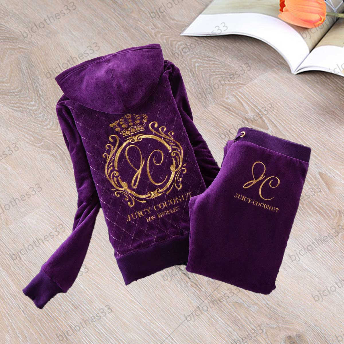 Juicy Tracksuit Womens Two Piece Pant Back Golden Logo Printing Hooded Warm Jacket Elastic Waist Draw String Add Wool Trousers Women Clothing 5 Colors, 11
Juicy Tracksuit Womens Two Piece Pant Back Golden Logo Printing Hooded Warm Jacket Elastic Waist Draw String Add Wool Trousers Women Clothing 5 Colors, 11