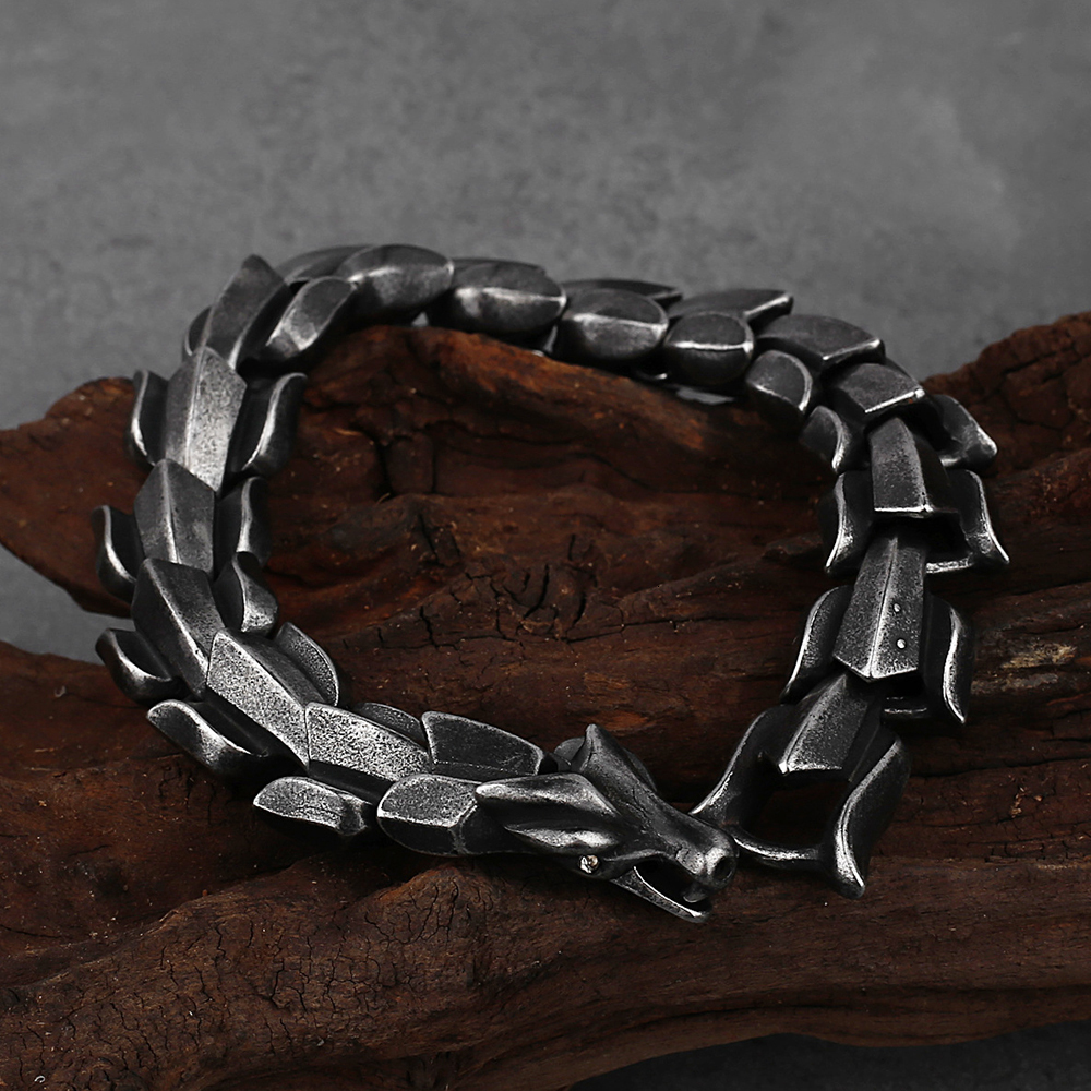 Charm Bracelets Vintage Viking Bracelet Stainless Steel Men Fashion Biker Nordic Viking Dragon Bracelet Odin Amulet Ouroboros Jewelry Gift 221206
Charm Bracelets Vintage Viking Bracelet Stainless Steel Men Fashion Biker Nordic Viking Dragon Bracelet Odin Amulet Ouroboros Jewelry Gift 221206