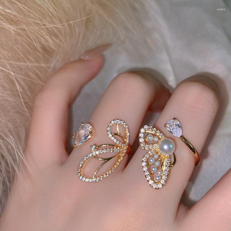 Cluster Rings MENGJIQIAO Korean Delicate Zircon Butterfly Adjustable For Women Girls Elegant Pearl Finger Ring Wedding Jewelry Gifts
Cluster Rings MENGJIQIAO Korean Delicate Zircon Butterfly Adjustable For Women Girls Elegant Pearl Finger Ring Wedding Jewelry Gifts
