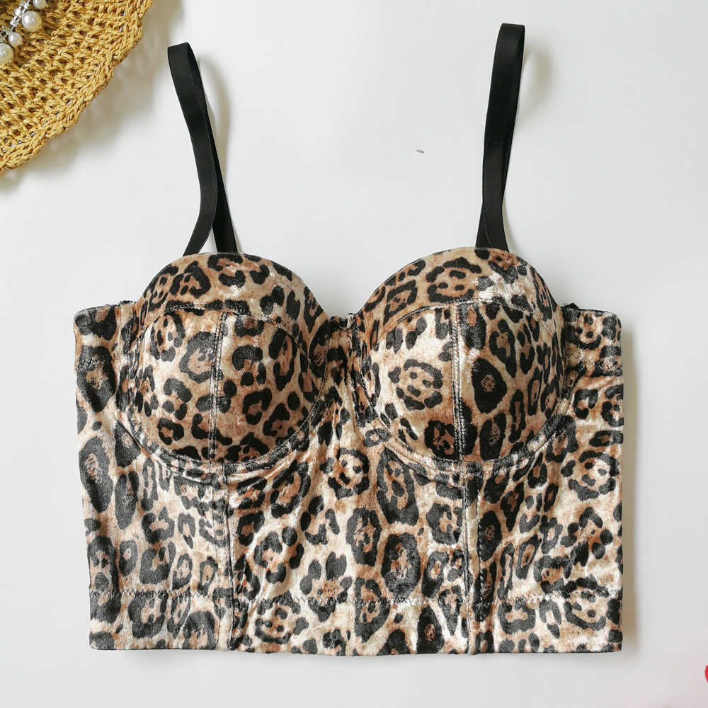 Wild leopard pattern gold velvet suspender vest with sexy chest wrap short beautiful back hot girl blouse, Purple
Wild leopard pattern gold velvet suspender vest with sexy chest wrap short beautiful back hot girl blouse, Purple