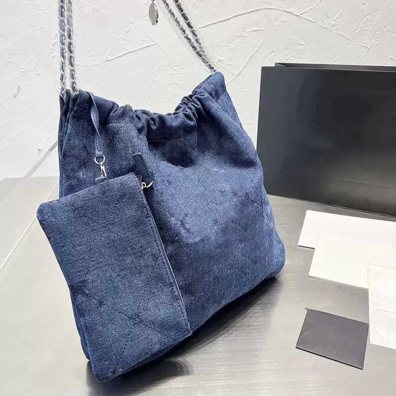 CC Bag 31cm Women 2022 Cowboy Shopping Bags Luxury Full Print Coins Classic Handbag Designers Silver Metal Letters Hardware Chain Diamond Qu, Blue
CC Bag 31cm Women 2022 Cowboy Shopping Bags Luxury Full Print Coins Classic Handbag Designers Silver Metal Letters Hardware Chain Diamond Qu, Blue