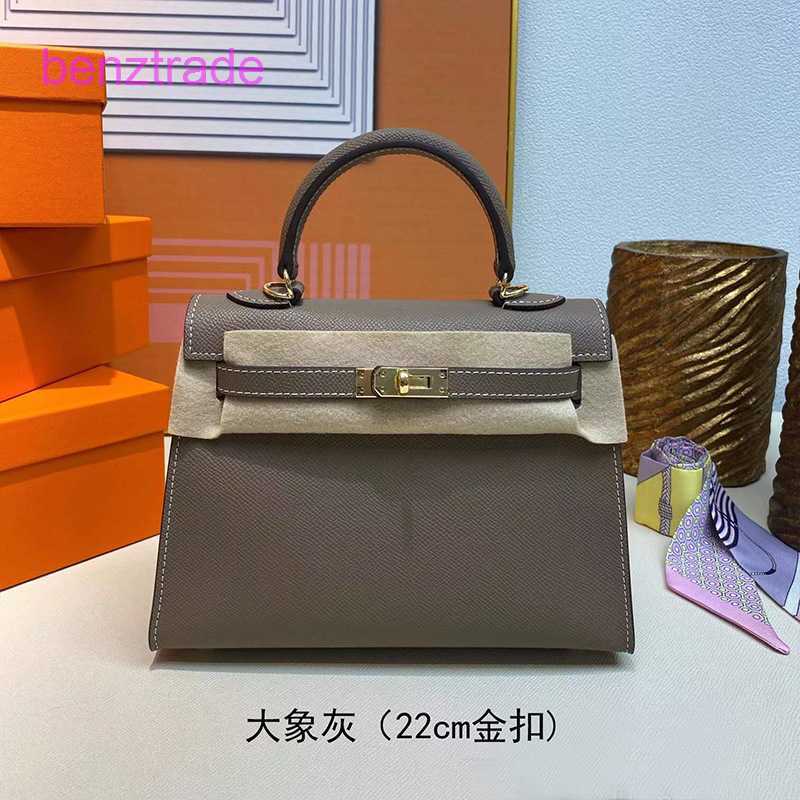 Herme Kely bags for women online shop Women's new high texture versatile messenger fashionable and simple portable single shoulder J6UW, Alligator black gold clasp
Herme Kely bags for women online shop Women's new high texture versatile messenger fashionable and simple portable single shoulder J6UW, Alligator black gold clasp