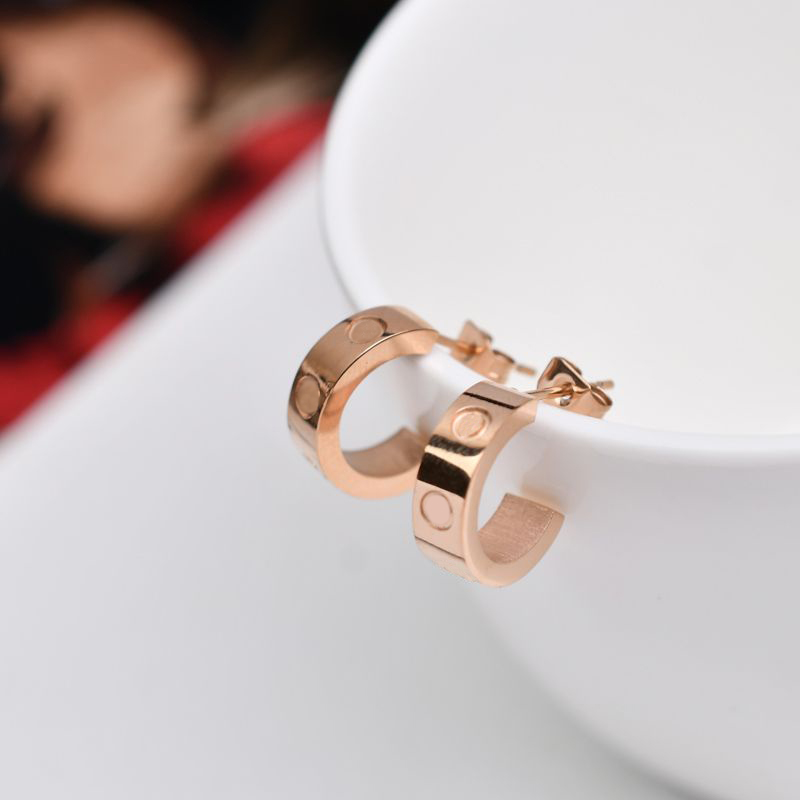 Screw earrings designer for women luxury stud earings hoop circle mini elegant orecchini trendy cjewelers female party loop diamond jewelry love men earring
Screw earrings designer for women luxury stud earings hoop circle mini elegant orecchini trendy cjewelers female party loop diamond jewelry love men earring