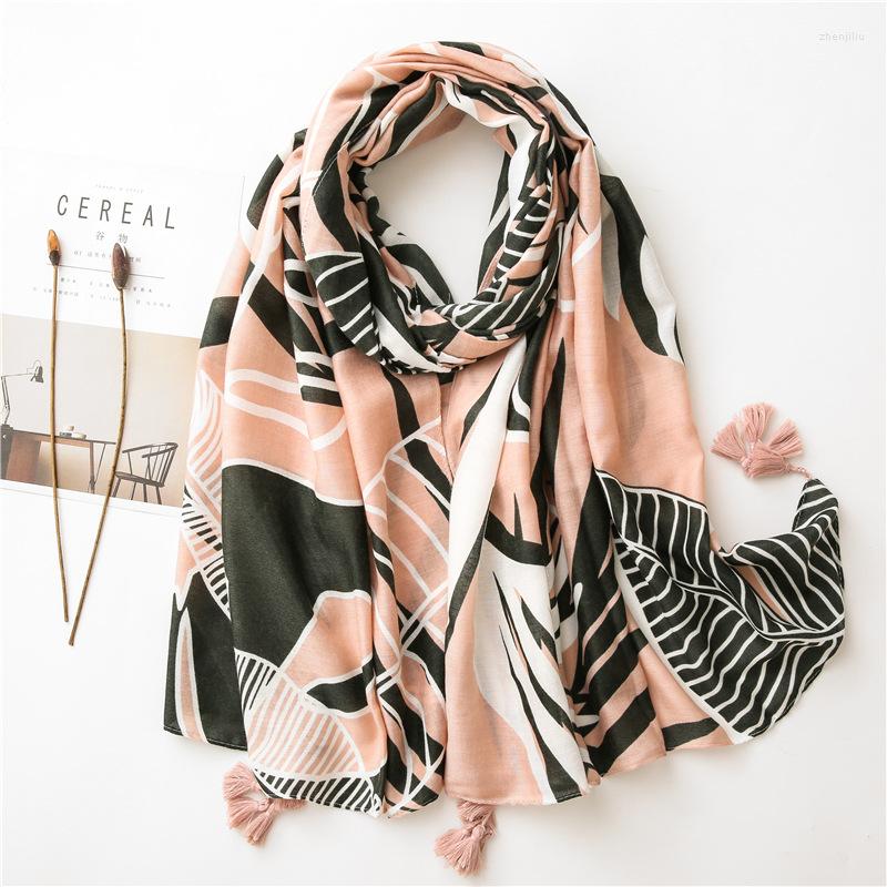 Scarves 2022 Fashion Women Scarf Flower Leaves Printed Pashmina Pink Cotton Sun Protective Shawl Female Tassels Neck Warm Wraps
Scarves 2022 Fashion Women Scarf Flower Leaves Printed Pashmina Pink Cotton Sun Protective Shawl Female Tassels Neck Warm Wraps