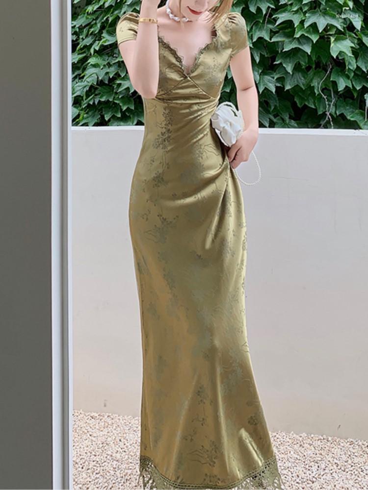 Work Dresses 2022 Summer Women Satin Party Dress Sexy Backless Lace Up Vintage Print Crochet Green Silk Long
Work Dresses 2022 Summer Women Satin Party Dress Sexy Backless Lace Up Vintage Print Crochet Green Silk Long