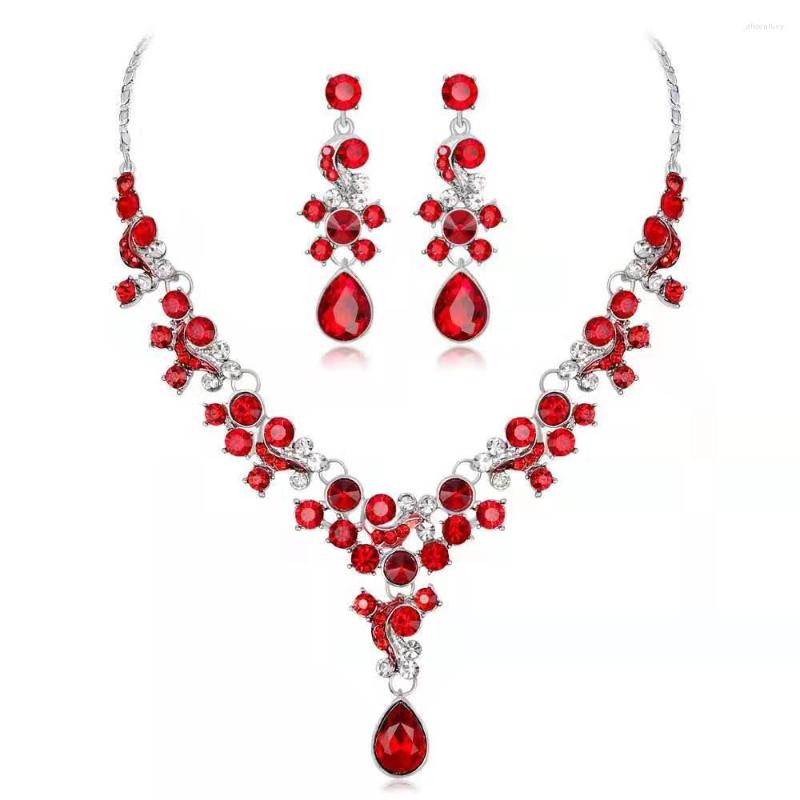 Necklace Earrings Set Fashion High-end European And American -selling Crystal Two-piece Bridal Jewelry Dress Matching, Picture shown
Necklace Earrings Set Fashion High-end European And American -selling Crystal Two-piece Bridal Jewelry Dress Matching, Picture shown
