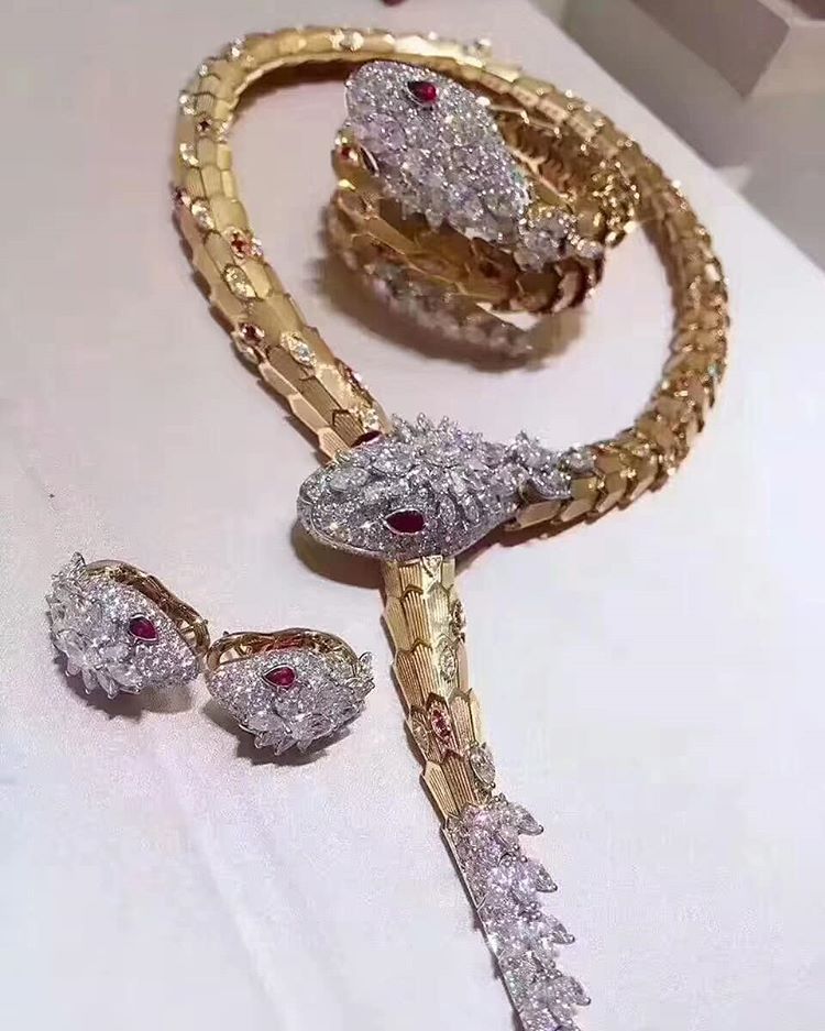 Fashion brand jewelry cubic zirconia red cz snake necklace jewelry set AAA zircon earrings three layer snake bangle bracelet ring, Golden
Fashion brand jewelry cubic zirconia red cz snake necklace jewelry set AAA zircon earrings three layer snake bangle bracelet ring, Golden