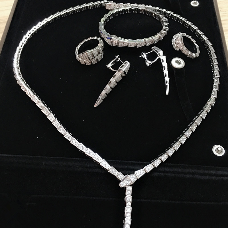 Brand wedding thin slim snake bracelet bangle clip earings snake jewelry set wide ring serpenti necklace party set for women
Brand wedding thin slim snake bracelet bangle clip earings snake jewelry set wide ring serpenti necklace party set for women