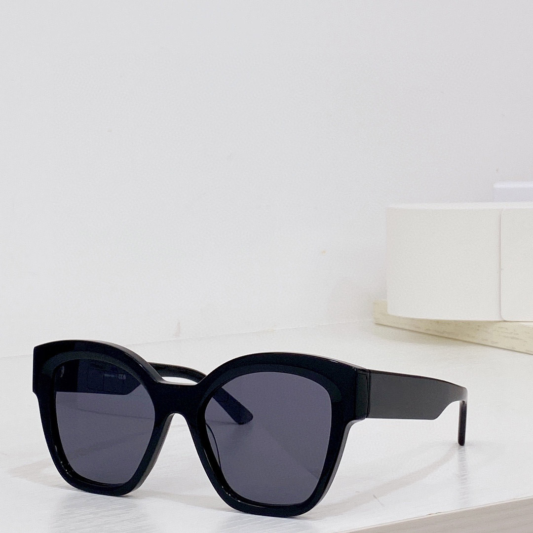 Womens Sunglasses For Women Men Sun Glasses Mens 17ZS Fashion Style Protects Eyes UV400 Lens With Random Box And Case
Womens Sunglasses For Women Men Sun Glasses Mens 17ZS Fashion Style Protects Eyes UV400 Lens With Random Box And Case