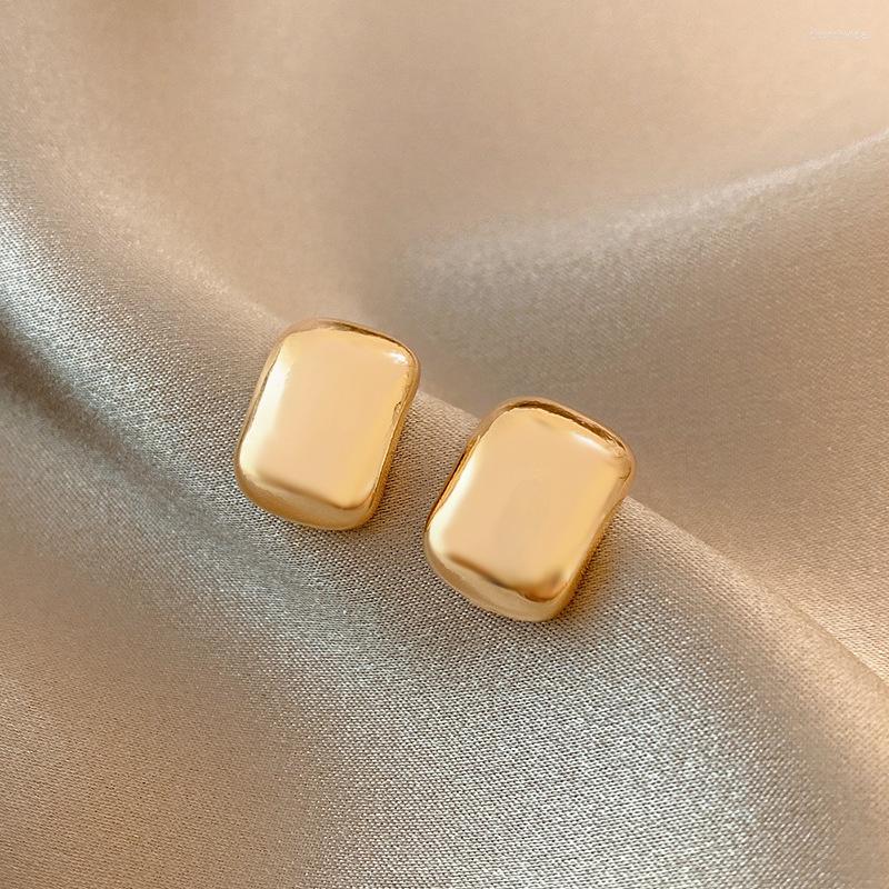 Hoop Earrings Fine Polished Surface Stylish Simple Metal For Women Female Gift Personality Trend Ear Jewelry Accessories 2022
Hoop Earrings Fine Polished Surface Stylish Simple Metal For Women Female Gift Personality Trend Ear Jewelry Accessories 2022