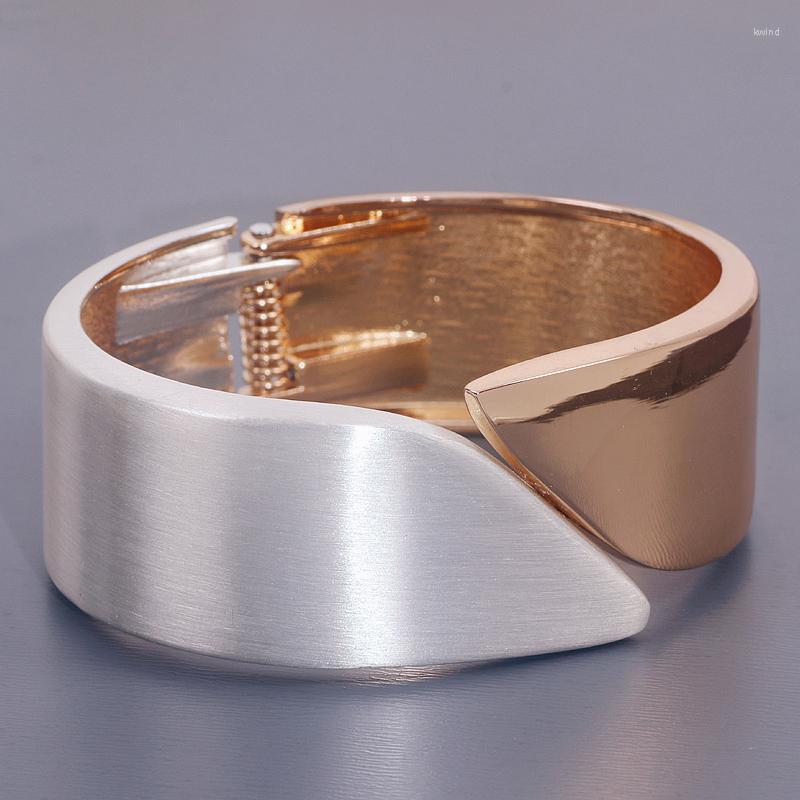 Bangle Luxury Design Alloy Cuff Bracelets Bangles For Women Statement Punk Hiphop Wide Big Metal 2022 Trendy Jewelry Accessories
Bangle Luxury Design Alloy Cuff Bracelets Bangles For Women Statement Punk Hiphop Wide Big Metal 2022 Trendy Jewelry Accessories