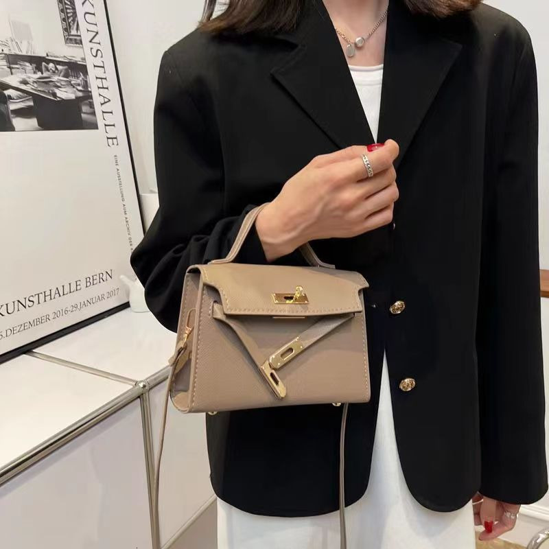 Evening Bags Crossbody Square PU Leather Shoulder 2023 Fashion Luxury Woman Hand Purses and Handbags for Women 221208, Brown
Evening Bags Crossbody Square PU Leather Shoulder 2023 Fashion Luxury Woman Hand Purses and Handbags for Women 221208, Brown