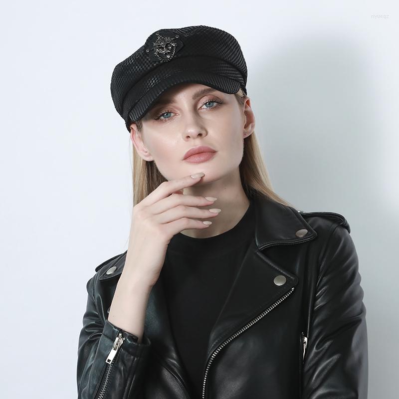 Berets 2022 Black Plaid Women's Retro Vintage Military Genuine Leather Cap Fashion Flat Army Real Sheepskin Hats For Woman
Berets 2022 Black Plaid Women's Retro Vintage Military Genuine Leather Cap Fashion Flat Army Real Sheepskin Hats For Woman