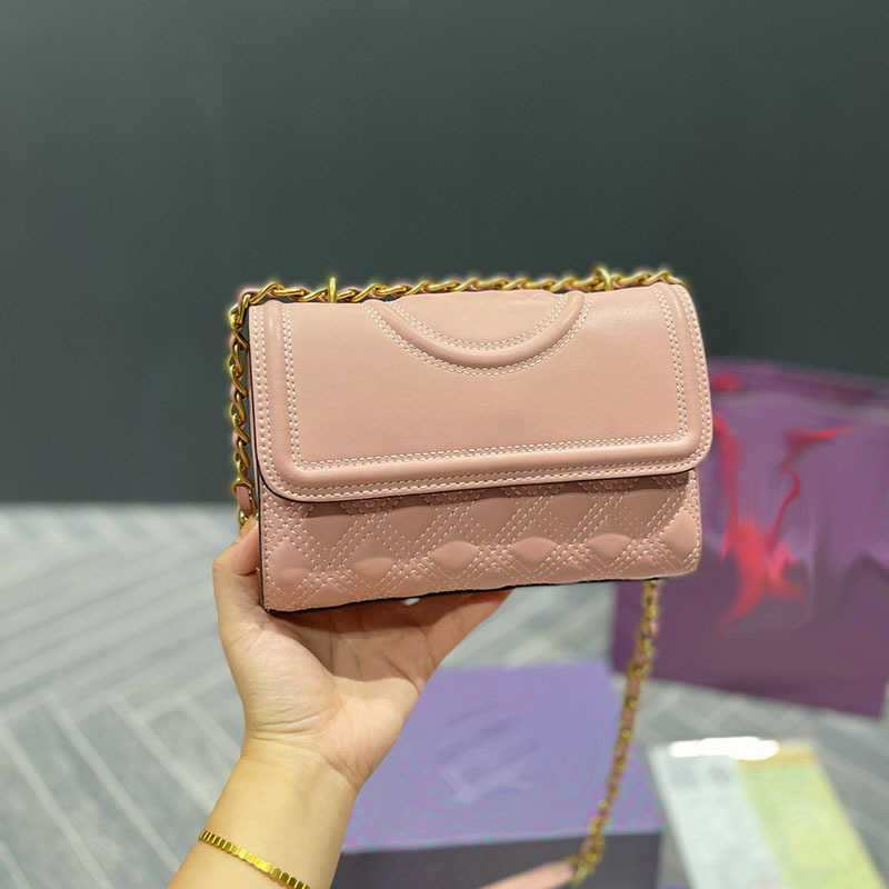 Cross Body Shoulder Bag Classic Top Luxury Designer Women Mini Womens Purse with Box Fashion Letter Key Chain Leather Crossbody Handbag 221208, Small1-21x14cm
Cross Body Shoulder Bag Classic Top Luxury Designer Women Mini Womens Purse with Box Fashion Letter Key Chain Leather Crossbody Handbag 221208, Small1-21x14cm